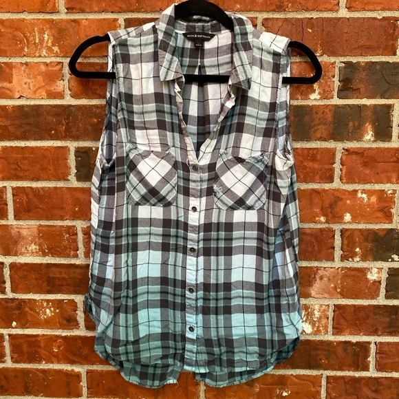 Rock & Republic Medium Plaid Dip Dye Split Black Button Down Sleeveless Top - Picture 10 of 10